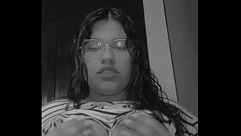 Preview 4 of Sotra Dirty - Me chupo las tetas