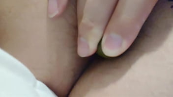 Preview 2 of Amber Curve - NuiNuiVans eats pickle