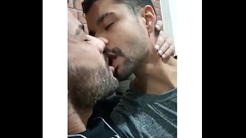 Preview 1 of Mag Ama Sex Scam Pinay - Rafael Cortez - E era pra ser s&oacute_ uma mas o Rafa n&atilde_o perdoa,  tesao foi tanto que meti pica no tatuado gatinho sem capa..