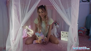 Preview 1 of Muslim Hardcore - INSERTED Delilah Day shows off her pink