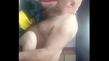 Preview 1 of Amateurs Fuck Twice On Cam - menina safada de--- 19 anos--- fazendo  o  tiuzao  gozar  muito  leite  na  pepeca quentinha da  menina