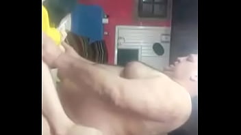 Preview 4 of Amateurs Fuck Twice On Cam - menina safada de--- 19 anos--- fazendo  o  tiuzao  gozar  muito  leite  na  pepeca quentinha da  menina