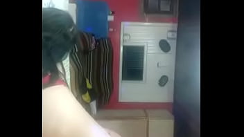 Preview 1 of Sex Offer - tiuzao  fode com  novinha de 19  aninhos que pede   leitinho  quente  bem la no  fundinho  e tiuzao enche ela de  leite quente