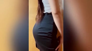 Preview 1 of Khan University Xnxx Video - Morra le env&iacute_a video a su profesor para mejorar su calificaci&oacute_n