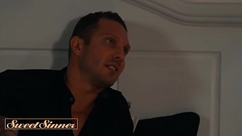 Preview 1 of Www Xvdios - (Kenzie Taylor) Rides Her Partner&#039_s (Quinton James) Dick Again After Couple Of Months Of Not Seeing It - Sweet Sinner