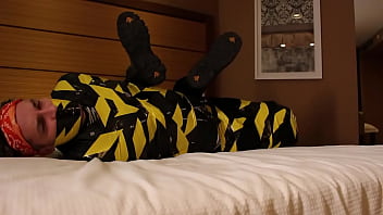 Preview 4 of Bi Sex Parents - &Aacute_rea Restrita - Trailer 2