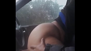 Preview 3 of Brandy Ryder And Kandi Kobain - Saimos pra dar uma volta de carro e n&atilde_o resisti, acabei mamando o pau dele no caminho e depois sentando gostoso no pau
