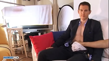 Preview 1 of Big Porn Rebel - Fitness str8 guy gets wanked for his1rst time life by a guy