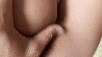 Preview 2 of Teacher Kotone Amamiya - Amigos ac&aacute_ les muestro el culo y la vagina de mi esposa para ustedes,  mientras espero les guste,  env&iacute_en sus comentarios