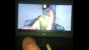 Preview 4 of Karina Saxi Vidio Videoe - Batendo punheta com Erick Diaz &amp_ Gabriel Martins
