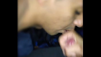 Preview 1 of Suuny Leone Xnxx 2012 - Puto na Tomando Leite