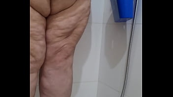 Preview 2 of Small Vidi - Coolmarina. Madura se mea y se ducha muy sexy