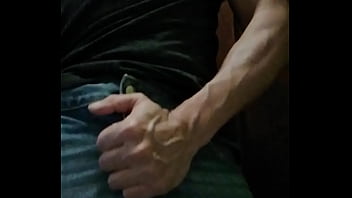 Preview 1 of Russian Hairy Bebe - Me masturbo para calentar a desconocida