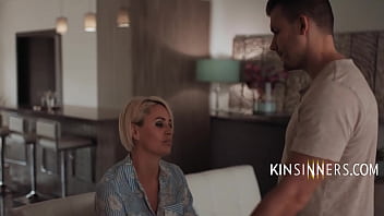 Preview 1 of Pavetr Papi - stepSon Makes Her Feel Appreciated