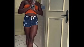 Preview 3 of Friday Parody - Quem quer live hoje ser&aacute_ que o horario ja permite uma live com um seguidor do meu instagram ????riodedoideira DOLIVEIRACB21
