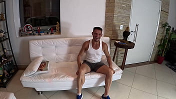 Preview 2 of Www Xxx Ttt - Russah chega em nossa casa e quer fuder o tempo todo at&eacute_ no chuveiro ela pega o dotado