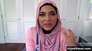 Preview 3 of Group Of Poker - Thick muslim teen looses virginity to her stepuncle