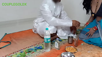 Preview 2 of Dehati Xxcc - ससुर जी देसी दारू पीके बहुरानी को पकड़ कर चोद डाला
