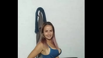 Preview 1 of Ok You Mom - modelo rubia ense&ntilde_ando el cuerpo