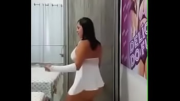 Preview 3 of Un Control Xxx - Del&iacute_cia do funk,  este v&iacute_deo &eacute_ um cl&aacute_ssico