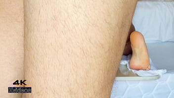 Preview 1 of Bbw Black Big Pussy - Ela se prepara para o primeiro anal e recebe dupla penetra&ccedil_&atilde_o com um plug. Real Amador do casal conteudo em 4k