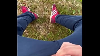 Preview 2 of Sex Amateur Girls Strip - Кончаю на рыбалке