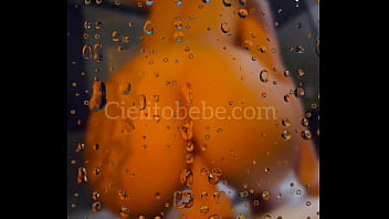 Preview 4 of Findhd Porancom - Cielitobebe se pajea en la ba&ntilde_adera con aceite (TRAILER)