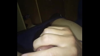 Preview 4 of Bengali Forced Sex Video - Enchendo a camisinha de leite.