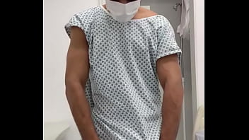Preview 2 of Down Load Bule Move Vodie - Novinho faz exibi&ccedil_&atilde_o no quarto do hospital