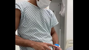 Preview 4 of Down Load Bule Move Vodie - Novinho faz exibi&ccedil_&atilde_o no quarto do hospital