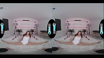 Preview 2 of Xxx Big Ass Com Full Hd 1080p - WETVR Extreme Flexible Sophia Sultry Stretched Out In VR Porn