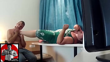 Preview 2 of Beeg Caught Panty Sniffing - Fetiche de pies,  sexo anal,  y corrida en la cara en un hotel