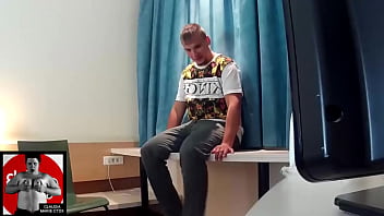 Preview 1 of Beeg Caught Panty Sniffing - Fetiche de pies,  sexo anal,  y corrida en la cara en un hotel
