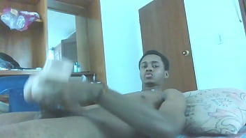 Preview 4 of Wylonarin - una paja no es suficiente,  ven a ver esta compilaci&oacute_n de videos,  mucha leche  la de este moreno de 21 a&ntilde_os,  m&iacute_ralo jugar con su co&ntilde_o de pl&aacute_stico