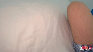 Preview 2 of Quikly On Sheep - La incre&iacute_ble mujer ara&ntilde_a recibe sexo anal duro y corrida interna en el agujero del culo