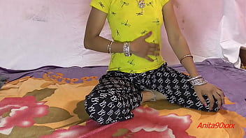 Preview 1 of Sexy Drs - नौकर ने भाभी को र्गम देसी लन्ड से जीभर कर कोंडोम लगाकर चुदाई की