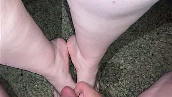 Preview 1 of Trjaney Mex - Much needed Cumshot on hot amateur Latina feet (Feet Cumshot) ?