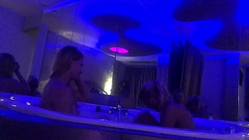 Preview 1 of Xxx My Wife Help Com - Bathtub Pussy Eating Live Show In The Longue
