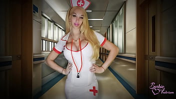 Preview 1 of Gant Dick - Barbie Anderson de enfermera muy sexy tocandose
