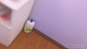 Preview 1 of Dabl Hot Sex - LLEGO DE TRABAJAR Y ME METO AL CUARTO DE MI MEDIA HERMANA PARA APROVECHARME DE ELLA. ( AY SACALA QUE ME HACE COSQUILLAS MI COSITA )