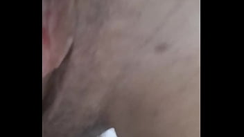 Preview 4 of Del Band Xxnx 15 Sal Ki Gral - Coroa safada goza pela buceta. Enquanto corno marido fica olhando a buceta dela pisca.