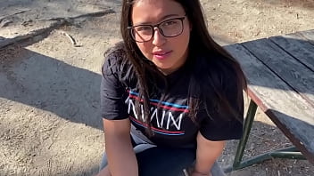 Preview 2 of Sara Jay Vs Yasmin - PROPUESTA INDECENTE A LATINA CACHONDA EN EL PARQUE