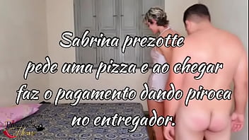 Preview 1 of Ggw Erin - Venham e ver,  Sabrina prezotte pede uma pizza e paga a entrega metendo pica no moto boy,  muito sexo,  vem - Prezotte&acute_s House.