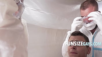 Preview 1 of Mom Fuck Pusdy - Doctor&#039_s Anal-yze Twink For Vaccine