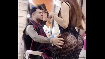 Preview 3 of Nicole Anistone Boss Lady - ESTILISTA CORTANDO EL CABELLO CON FINAL FELIZ