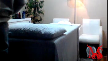 Preview 1 of Oil World - Massagem no Cliente do site (Assista completo no RED)