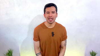 Preview 3 of Shit On Dildo - Enfermo de la cruz roja dotado de 20cm de verga y joven universitario se hacen sexo oral en la ducha