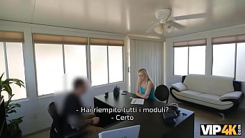 Preview 1 of Very Hard Fuck - VIP4K. Alla bionda piace l&#039_idea del prestatore di approvare il credito per l&#039_inchiodatura della figa