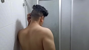 Preview 1 of Xvnxxx - MI HERMANASTRA NO ME QUERIA DEJAR DUCHAR Y ME LA FOLLO HASTA ACABAR EN ELLA