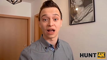 Preview 2 of Job Ka Lua Sex - HUNT4K. Guy instead of talking to the old friend nails his new flame